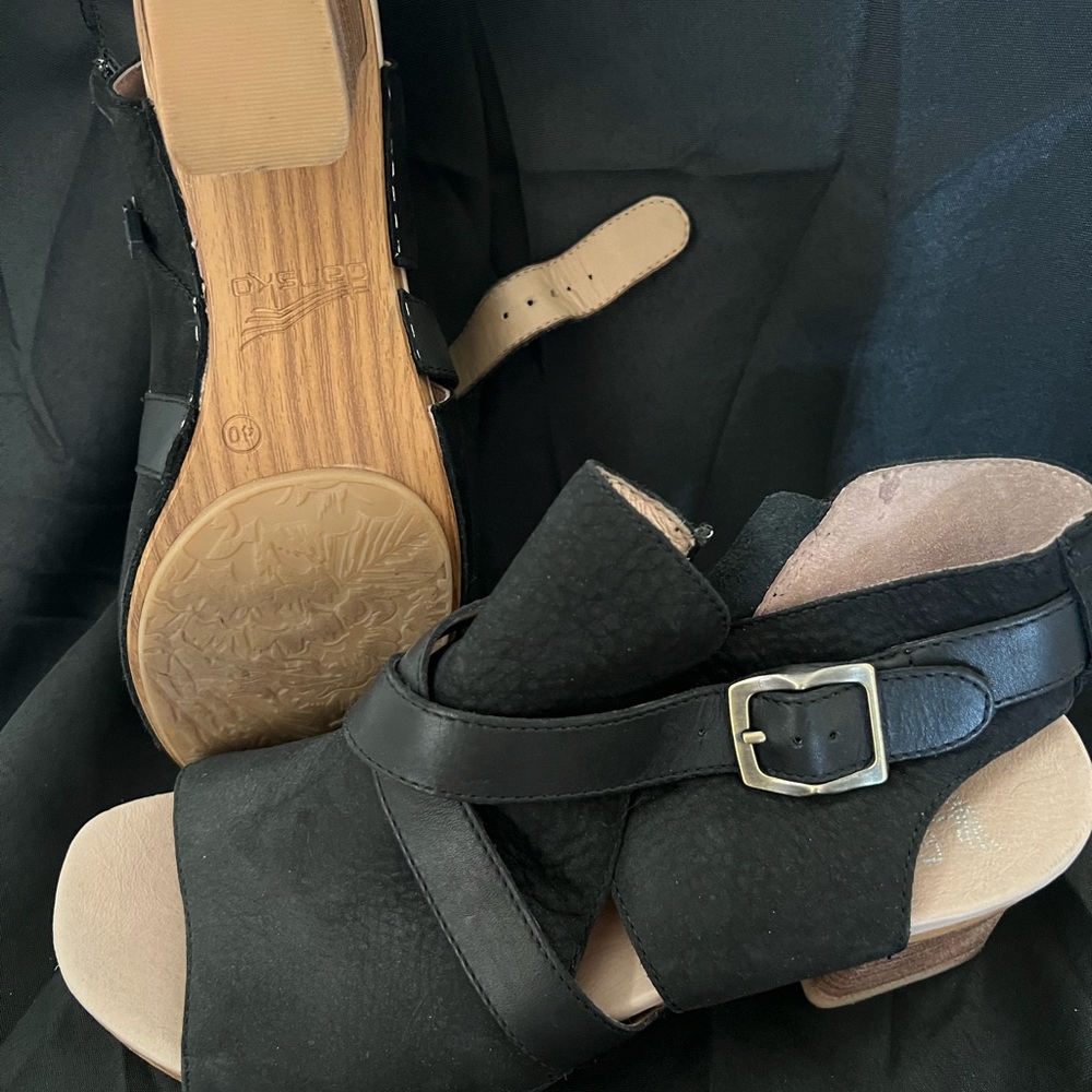 Dansko Black Leather Women's Sandals Size 10 OBO